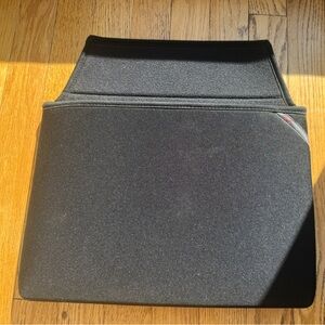 Tom Bihn Horizontal 6z Cache